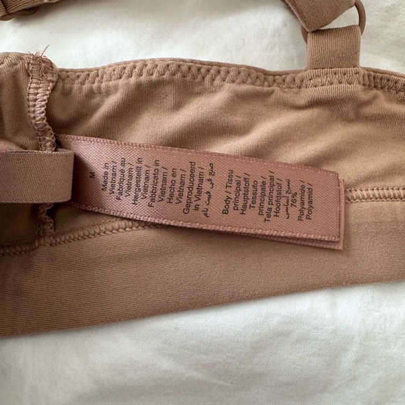 SKIMS Fits Everybody Triangle Bralette Sienna Soft Stretch Wireless Bra - Picture 4 of 8
